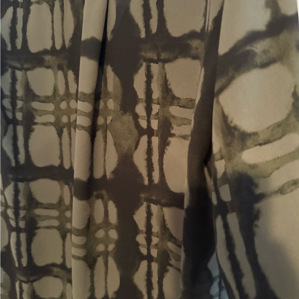 Express Dark Green Patterned Button Down Shirt - image 5